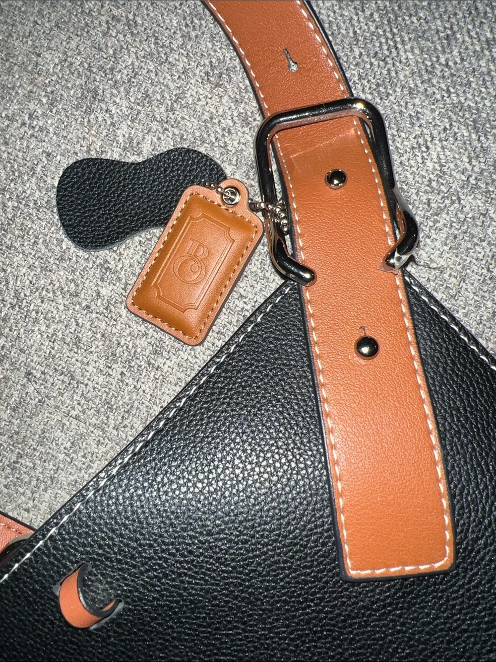 Maison de Beaute Marseille Cholet Classic Black and Tan Women’s Shoulder Tote
